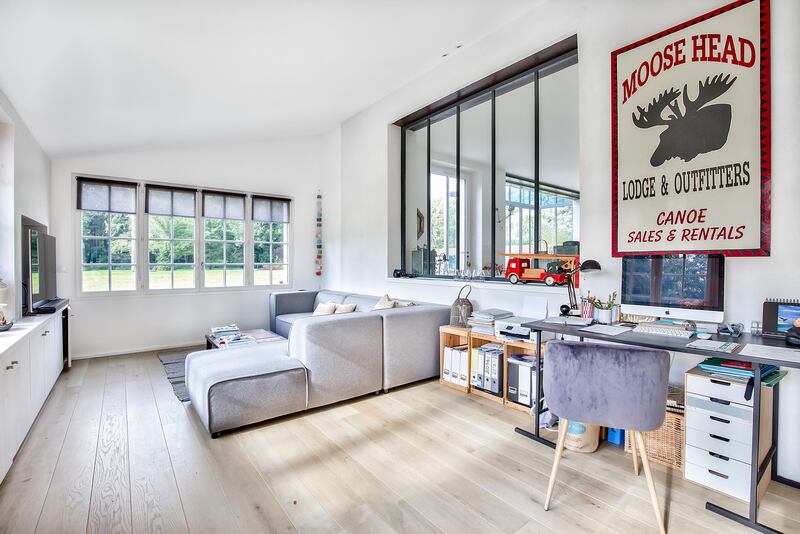 180204-mcnearney-omg-i-want-this-house-france-11_k7hrch