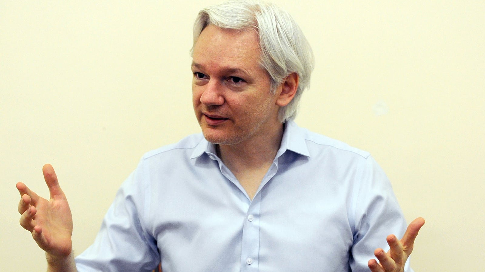articles/2015/08/13/where-the-hell-should-julian-assange-go/150813-hines-assange-tease_lja0ef