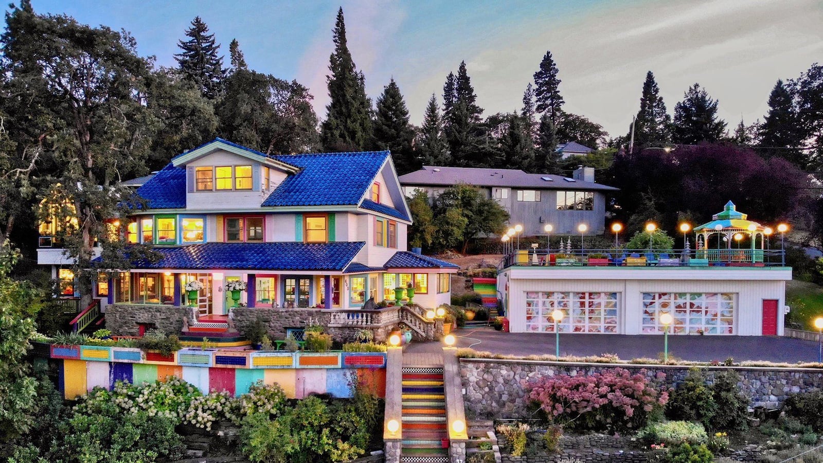 200312-omg-i-want-this-house-oregon-01_vv6z0a