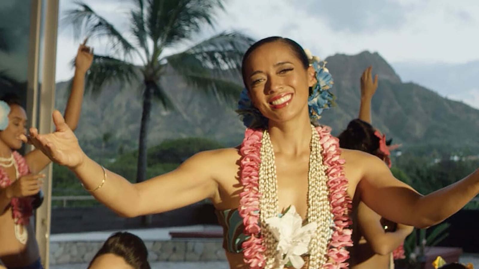 211025-waikiki-hero_xvjofr