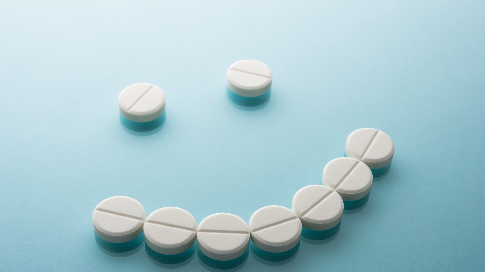 articles/2016/06/09/before-antidepressants-he-wasted-away-in-a-mental-institution/160608-merrigan-antidepressants-tease_xwbvba