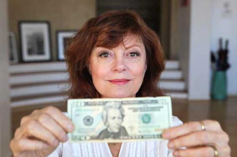 articles/2015/07/16/susan-sarandon-s-timeless-cool/150404-sarandon-woman-on-twenty-tease_orz6ln