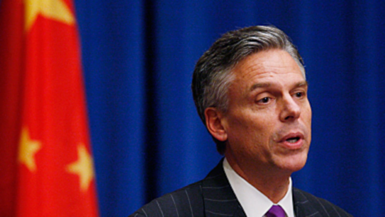 articles/2011/05/11/jon-huntsman-mitt-romney-2012-presidential-bids-mormon-faith-not-an-issue/medved-huntsman_179208_nqri0x