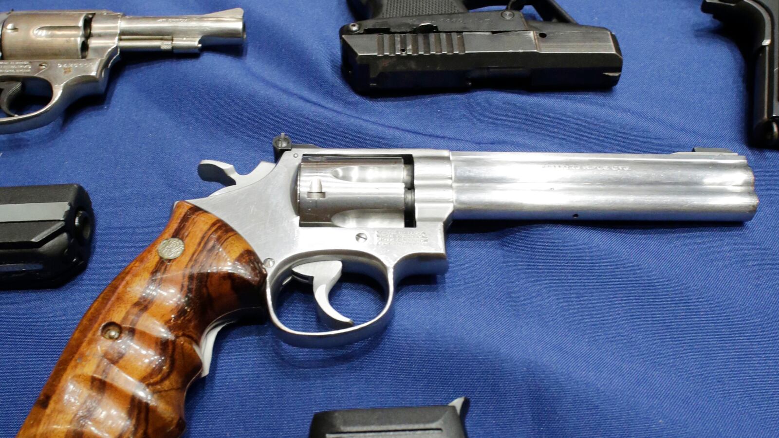 cheats/2013/09/29/nyt-children-s-accidental-gun-deaths-undercounted/130929--kids-guns-cheat_cbqo6e