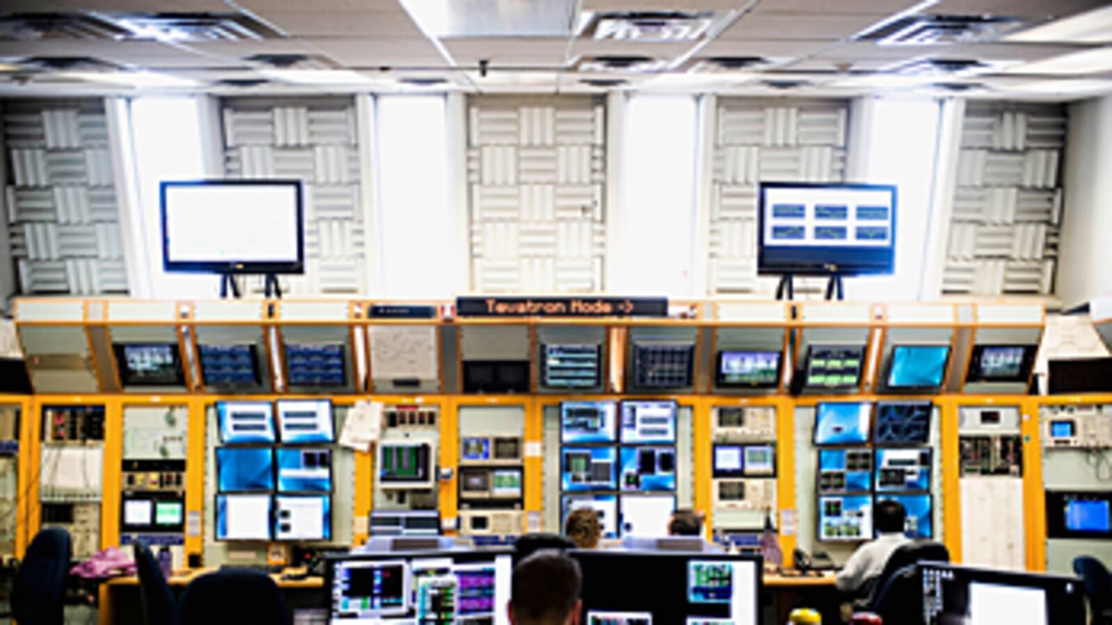 cheats/2011/04/06/scientists-may-have-found-mystery-particle/fermilab_pft0fc