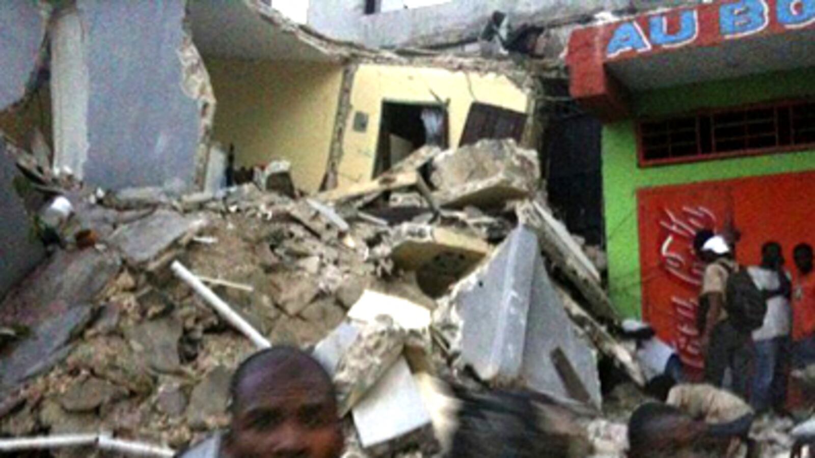 cheats/2010/01/12/major-quake-hits-haiti/haiti-earthquake_l7uh8i
