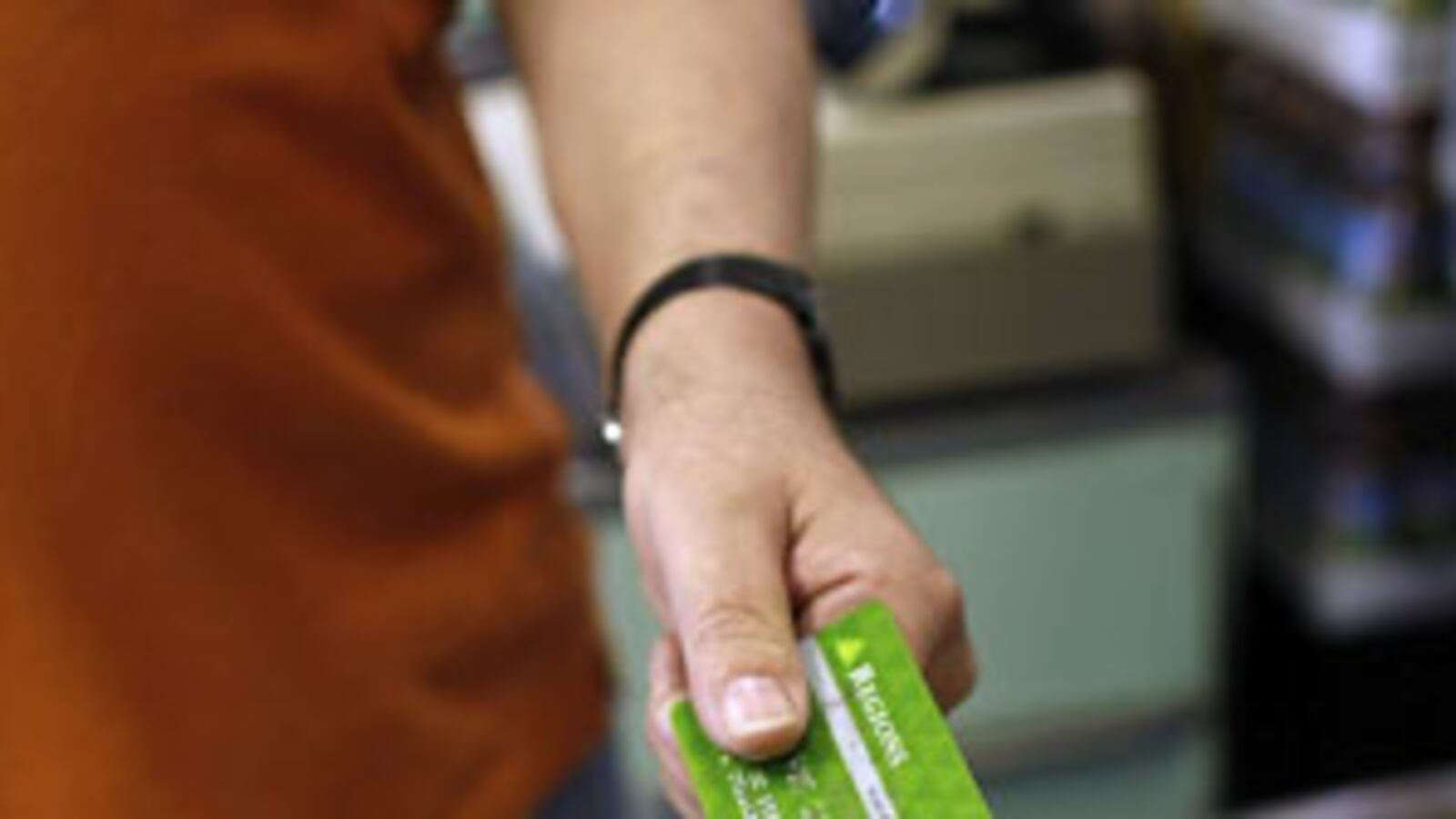 cheats/2010/05/15/senate-votes-to-limit-debit-fees/senate-votes-to-limit-debit-fees_swnzfv