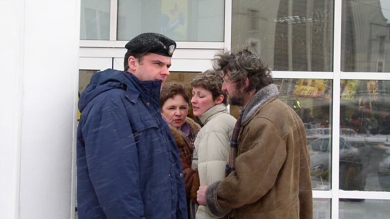 180712TeemanCoupleSailedThe_Oceans01KievUkraine2006_fqn5yt