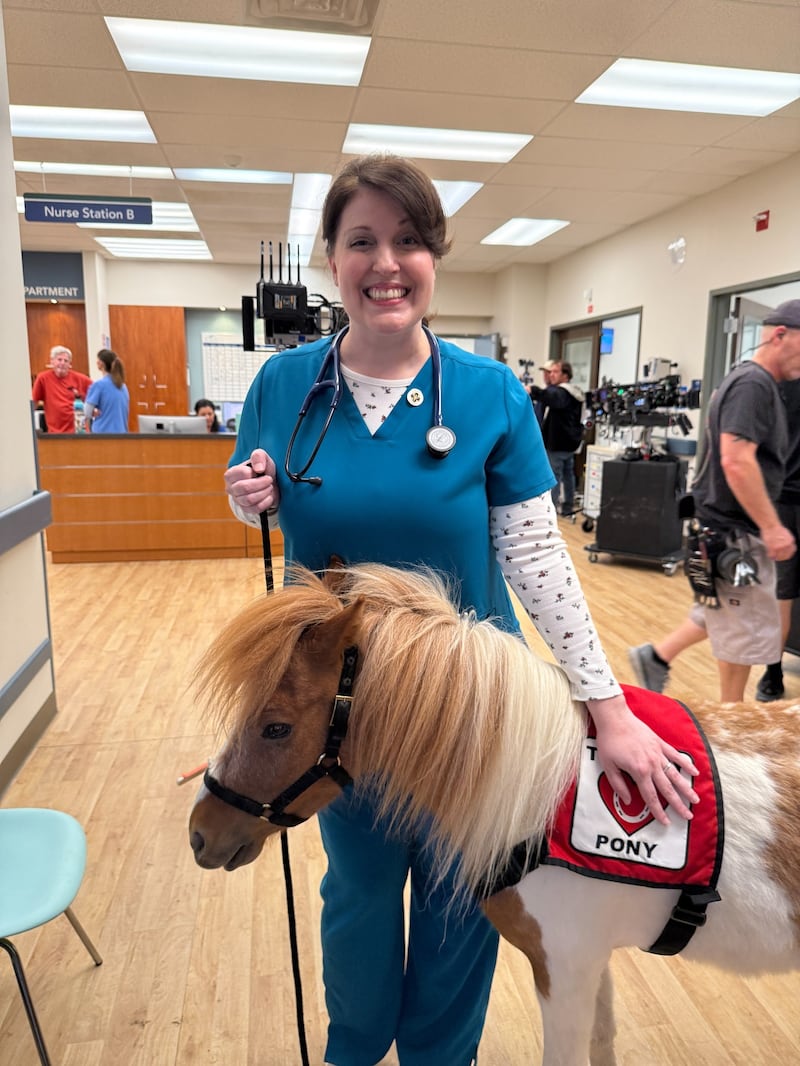 Alison Tolman on "St. Denis Medical"