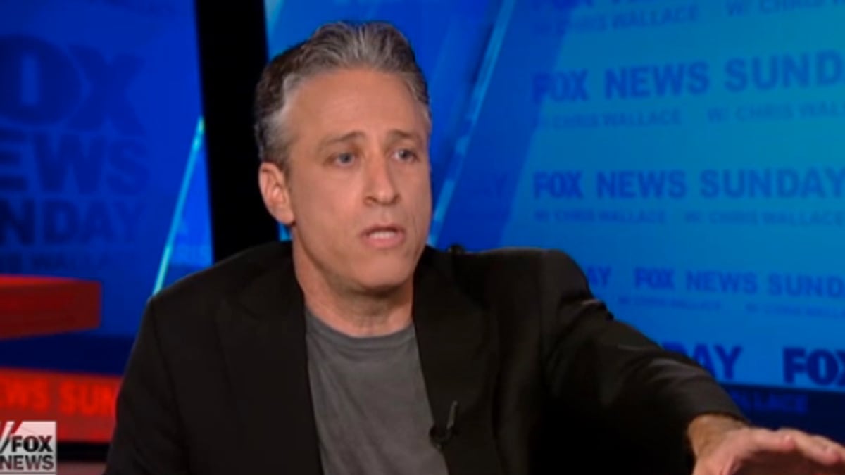 cheats/2011/06/21/jon-stewart-fox-edited-my-interview/jon-stewart-fox-chris-wallace-cheat_rabkjo