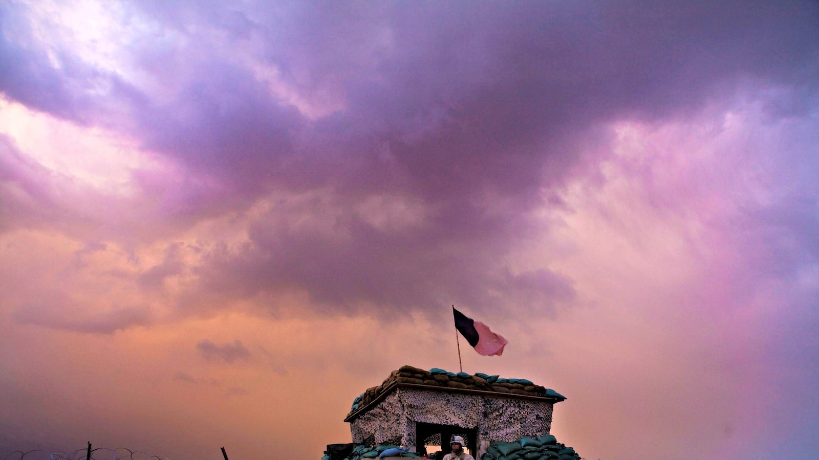 cheats/2016/08/24/u-s-army-ids-fallen-soldier/160824-matthew-thompson-helmund-cheat_f0kb2e