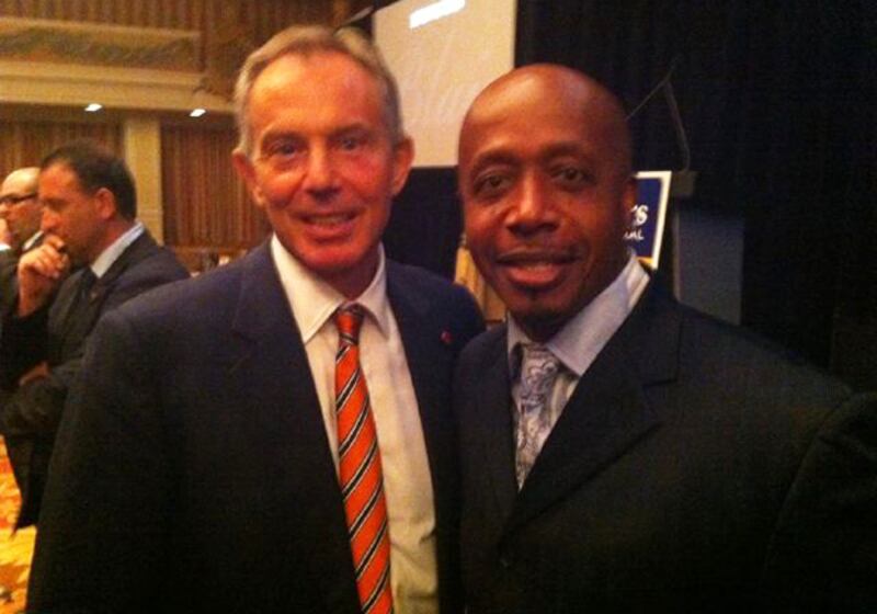 galleries/2010/11/04/twitpics/twitpimc-hammer_caknqb