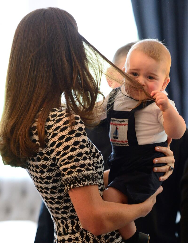 galleries/2014/04/09/prince-george-lookbook-photos/140409-baby-george2_yggbvk