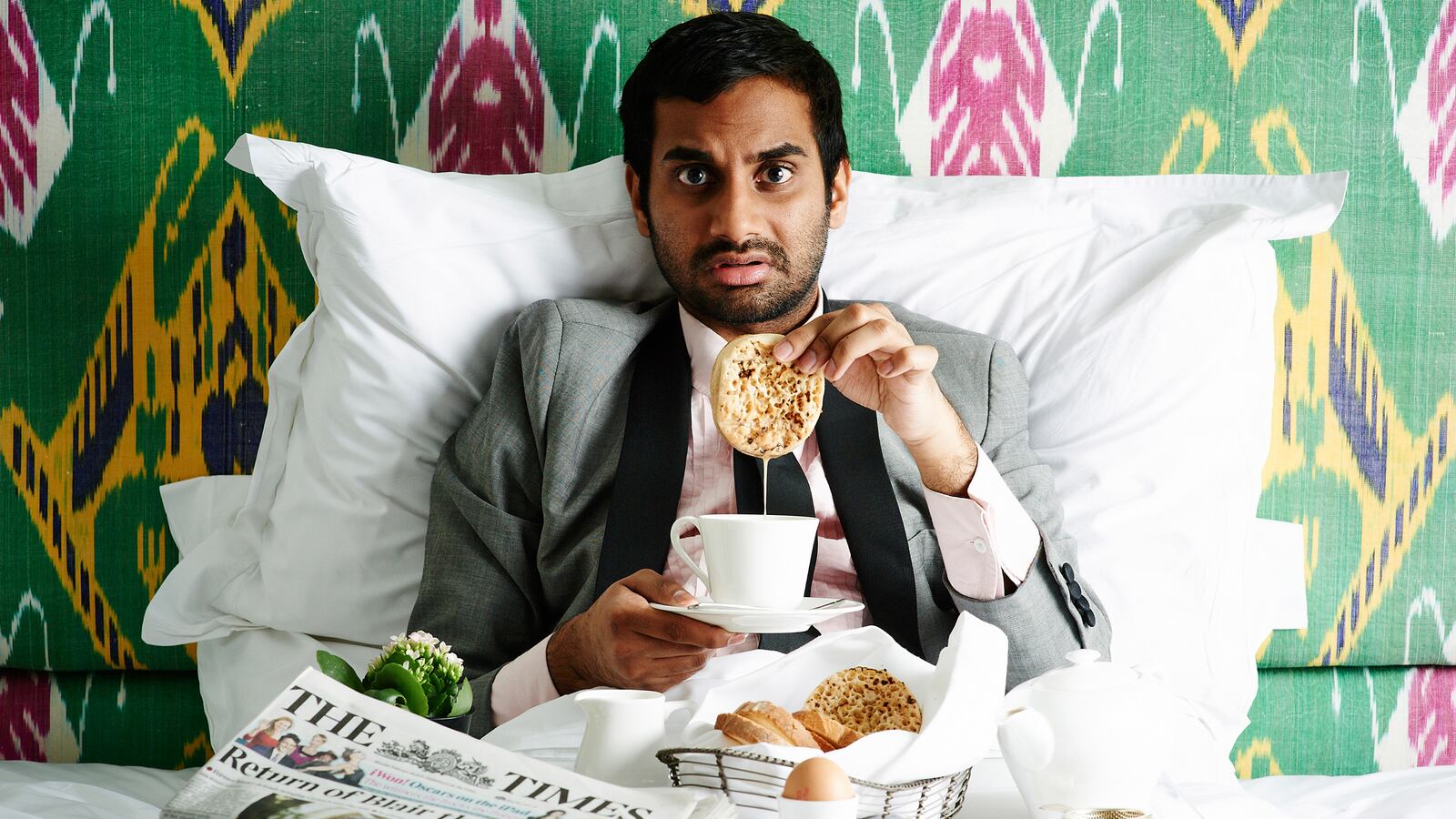 articles/2013/11/12/parks-and-recreation-s-aziz-ansari-is-30-years-old-and-writing-a-book-about-modern-love/131111-haglage-ansari-tease_dqrea7