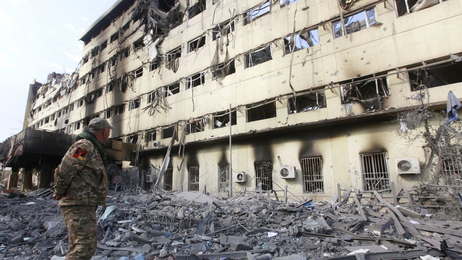 articles/2017/02/02/in-a-mosul-hospital-nothing-left-but-scavengers-and-the-isis-dead/170201-Neuhof-Mosul-Hospital-tease_ecpfyu