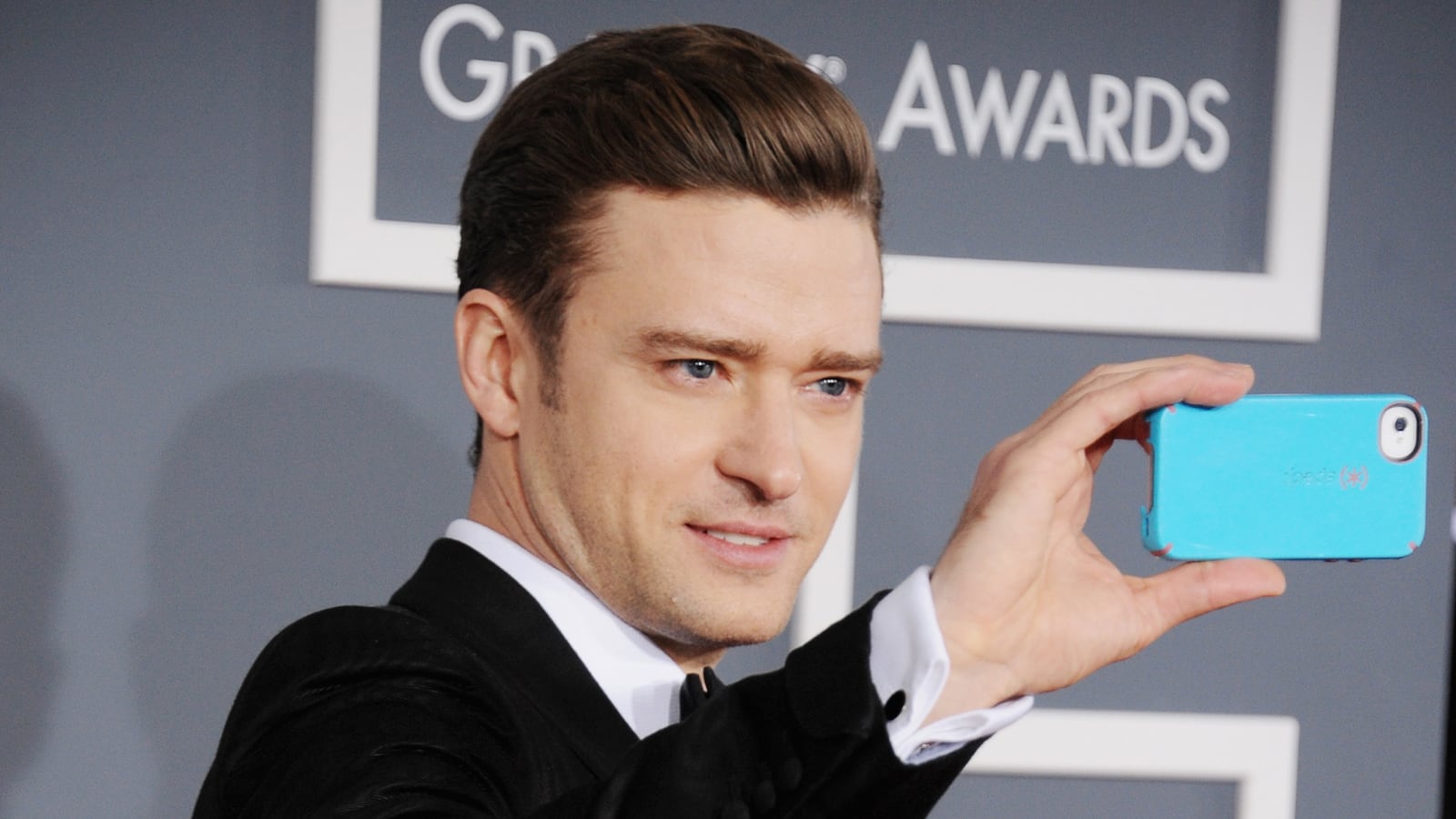 articles/2016/06/27/justin-timberlake-dragged-over-bet-awards-tweet-stop-appropriating-our-music-and-culture/130210-grammy-red-carpet-tease_bvnc7y