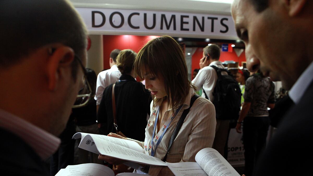 cheats/2011/12/10/climate-change-talks-nearly-derailed/durban-climate-talks-report-cheat_wkykde