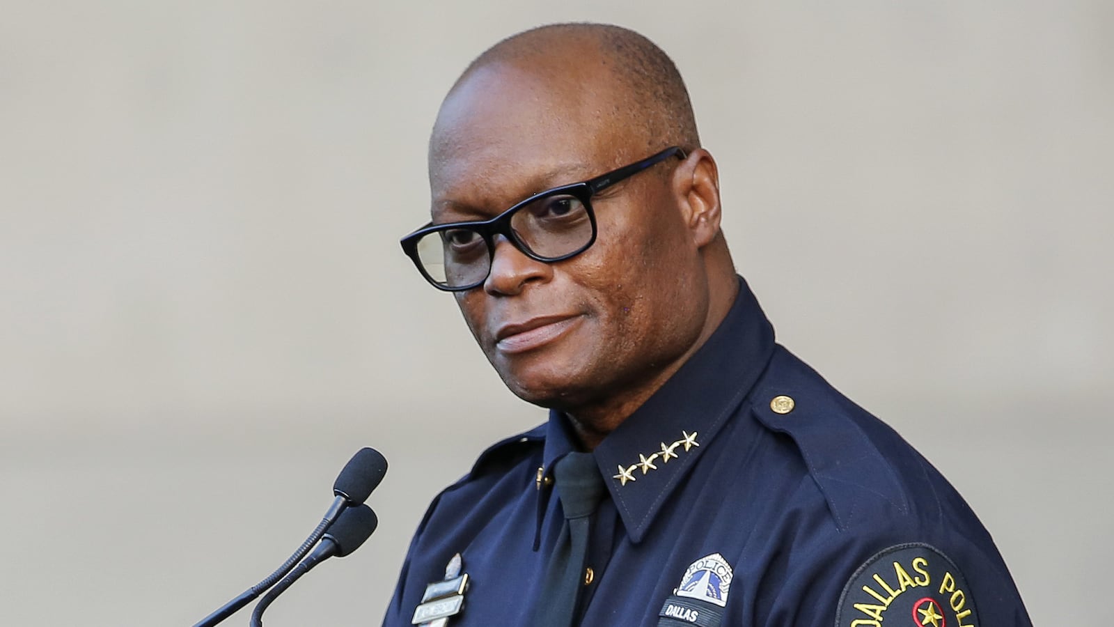 articles/2016/08/04/dallas-police-chief-david-brown-has-an-enviable-style-all-his-own/160802-hayes_david-brown-tease_pxenww
