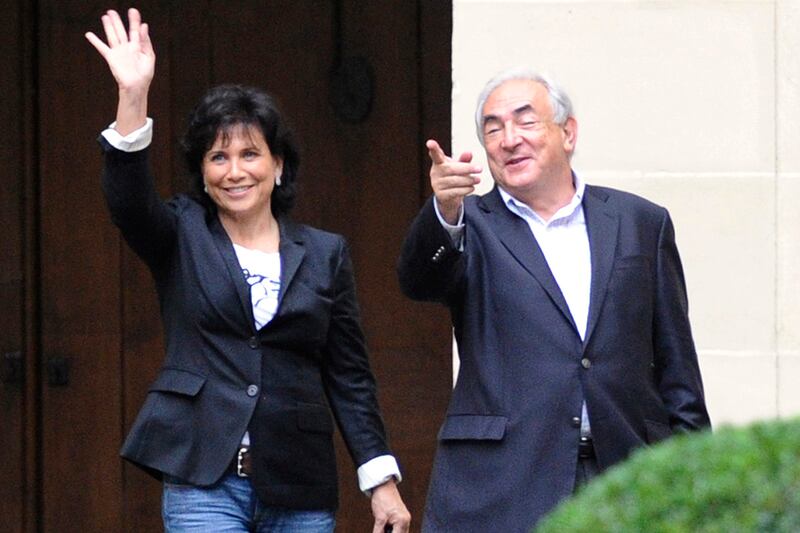 articles/2011/12/20/why-dsk-s-wife-beat-out-christine-lagarde-as-france-s-woman-of-the-year/anne-sinclair-woman-of-the-year-buck_uxnleq