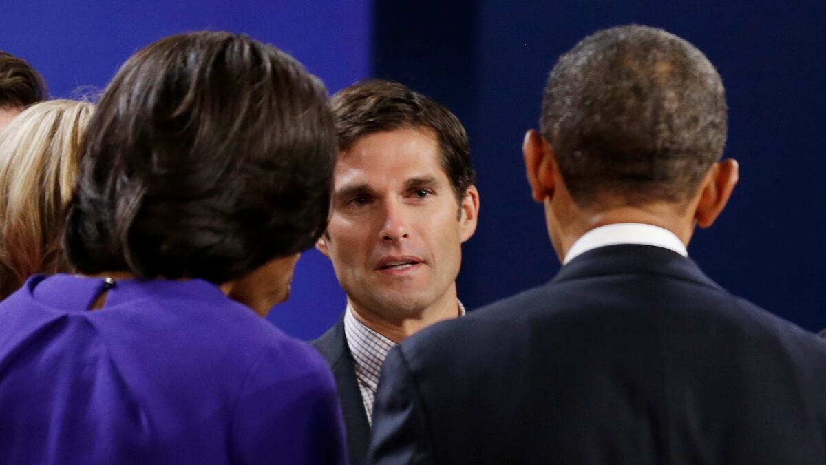 cheats/2012/10/23/tagg-apologizes-to-obama/tagg-romney-obama-debate-cheat_i741je