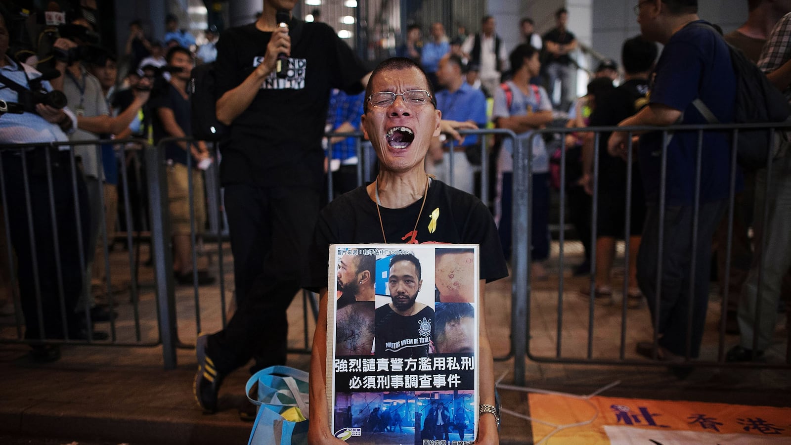 articles/2014/10/15/police-brutality-inflames-hong-kong/141015-Leung-hong-kong-tease_vnajlz