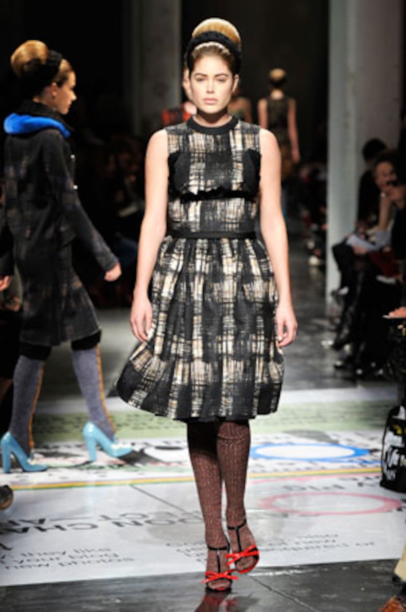 galleries/2010/03/01/milan-fashion-week/milan-fashion-week---prada-2_pb9nwz