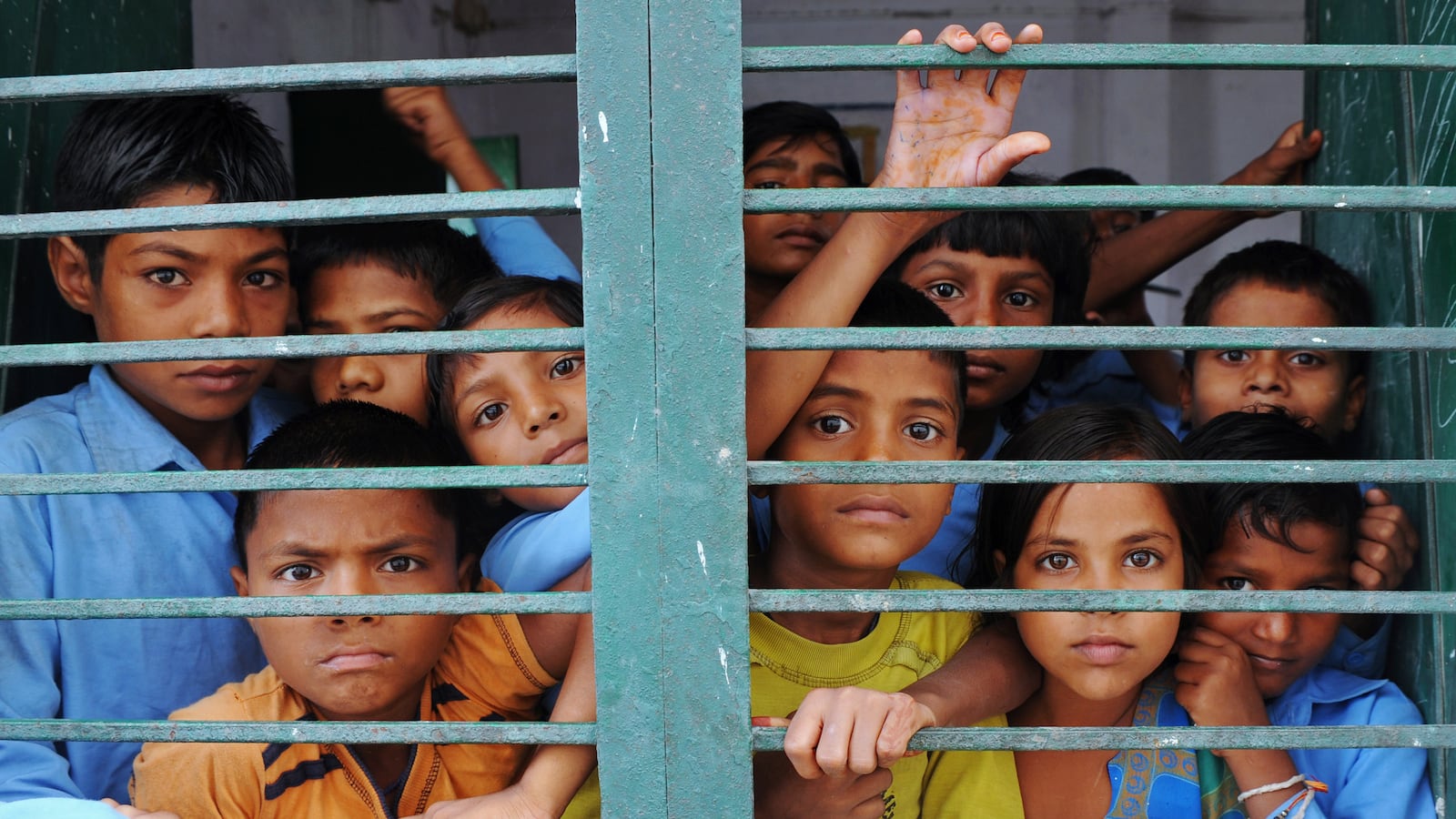 articles/2013/03/29/hysteria-strikes-mumbai-school-kids/130324-mumbai-hysteria-school-kids-tease_h7hqgo