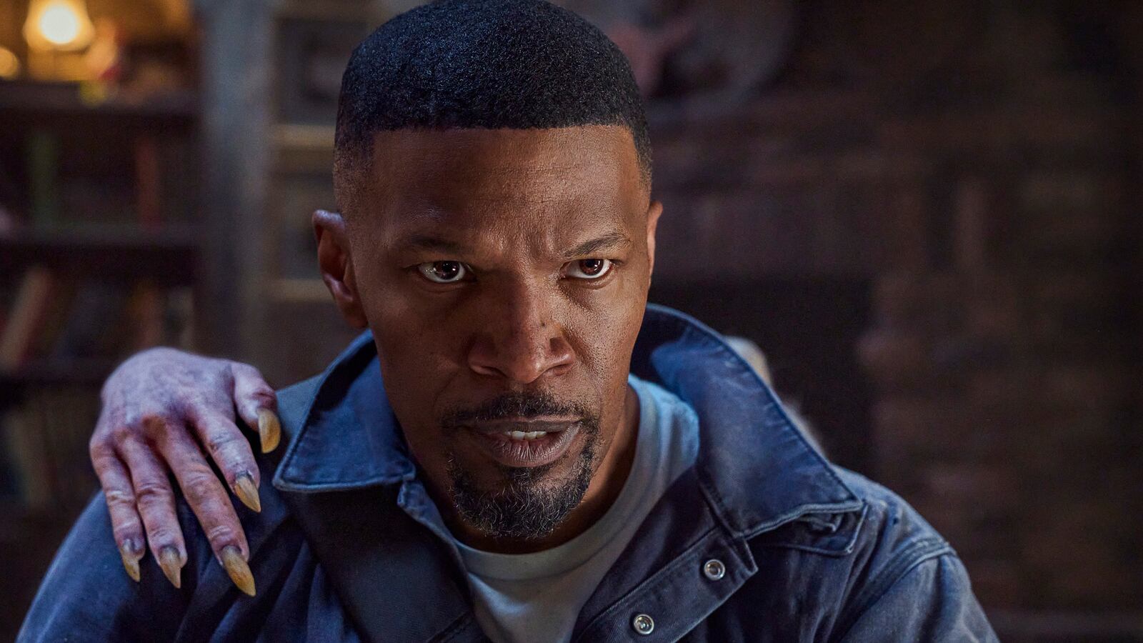 220810-jamie-foxx-vampire-hero_yms0ez