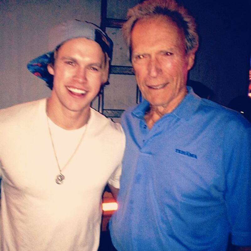 galleries/2013/04/21/kim-kardashian-ke-ha-more-celebrity-twitter-pictures-photos/130418-twit-pics-overstreet_pld9ds