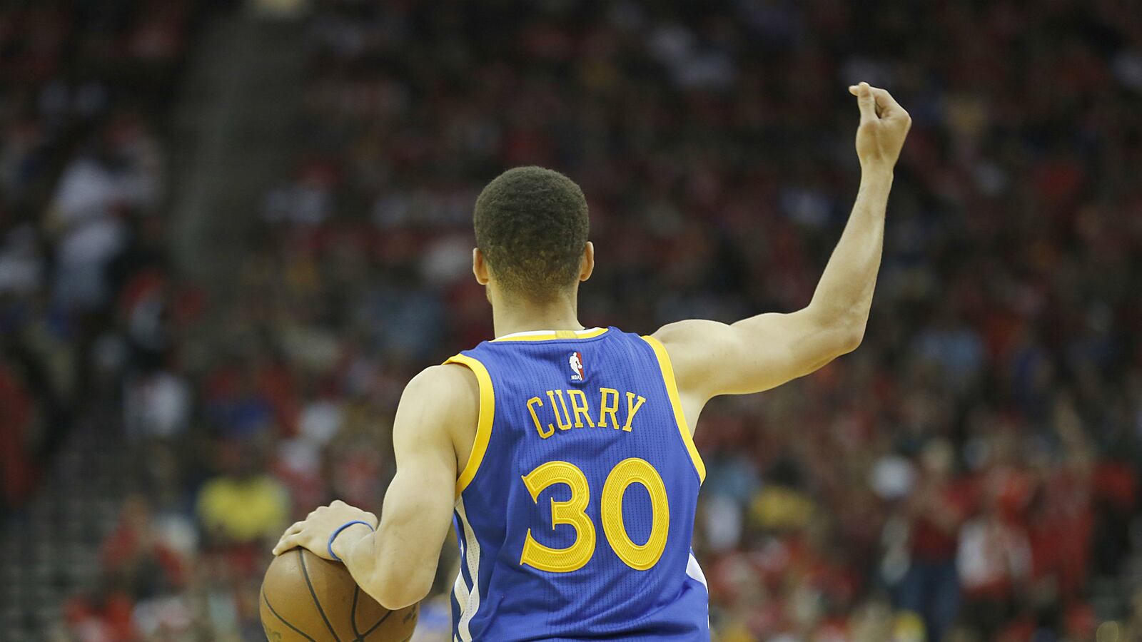 cheats/2016/04/24/warriors-defeat-rockets-but-lose-curry/160424-steph-curry-warriors-beat-rockets-cheat_r5se0b