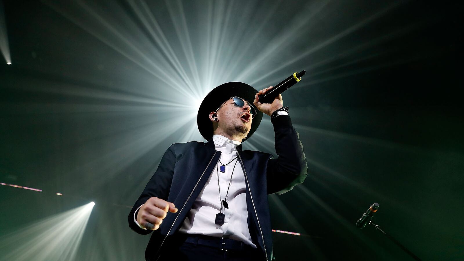 170720-jones-chester-suicide-tease_lp5on7