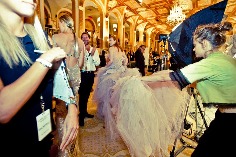galleries/2011/09/14/marchesa-spring-summer-2012-new-york-fashion-week-backstage-photos/marchesa-kevin-tachman-13_vfsbhs