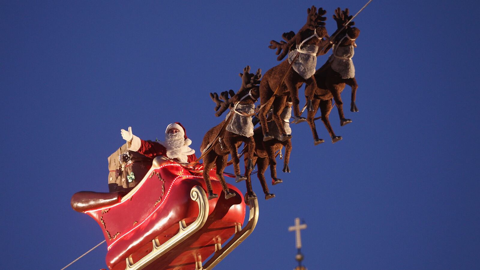 cheats/2014/11/11/school-district-eliminates-religious-holidays/141111-santa-cheat_v3xjyc