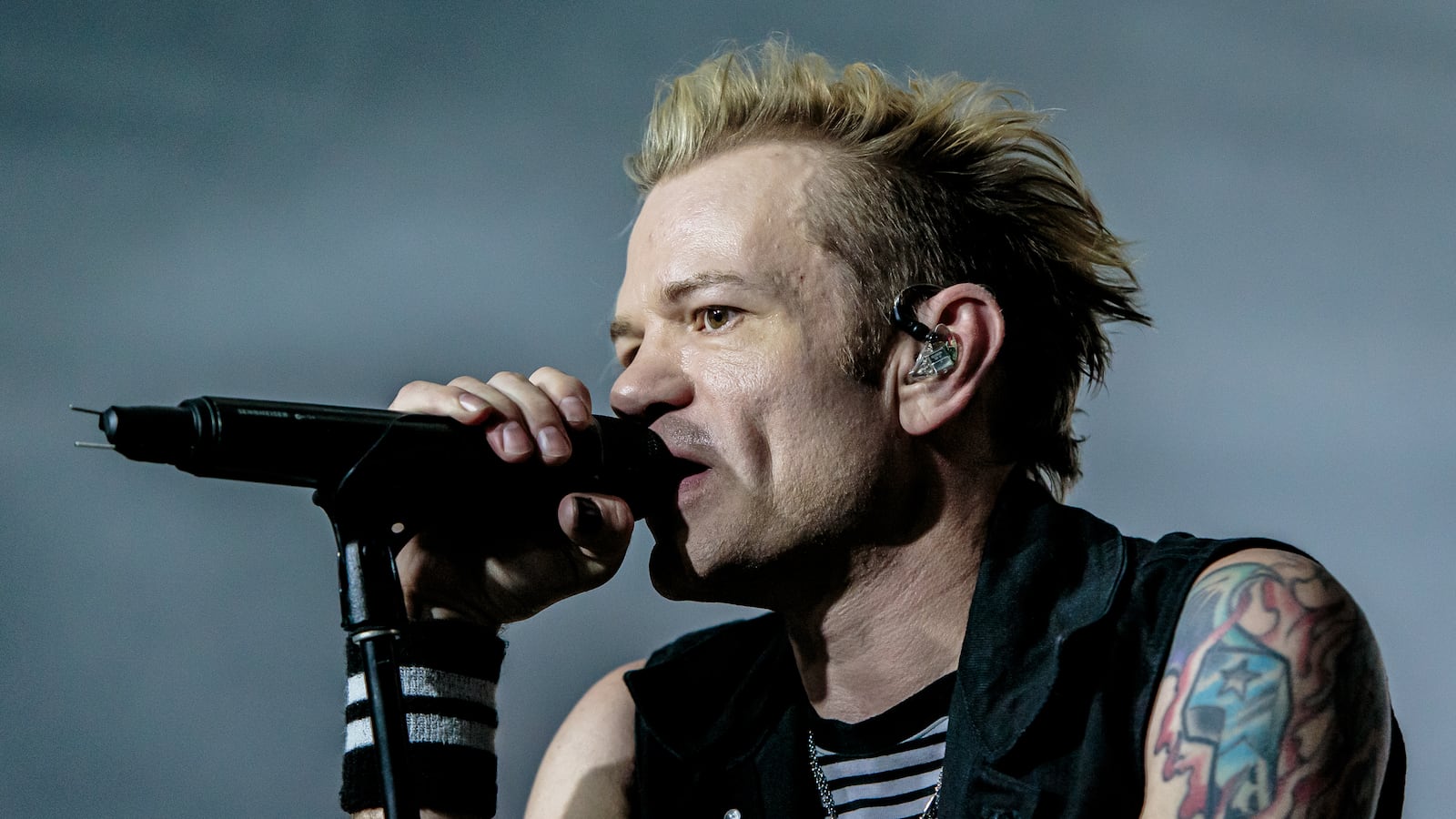 Deryck Whibley of Sum 41