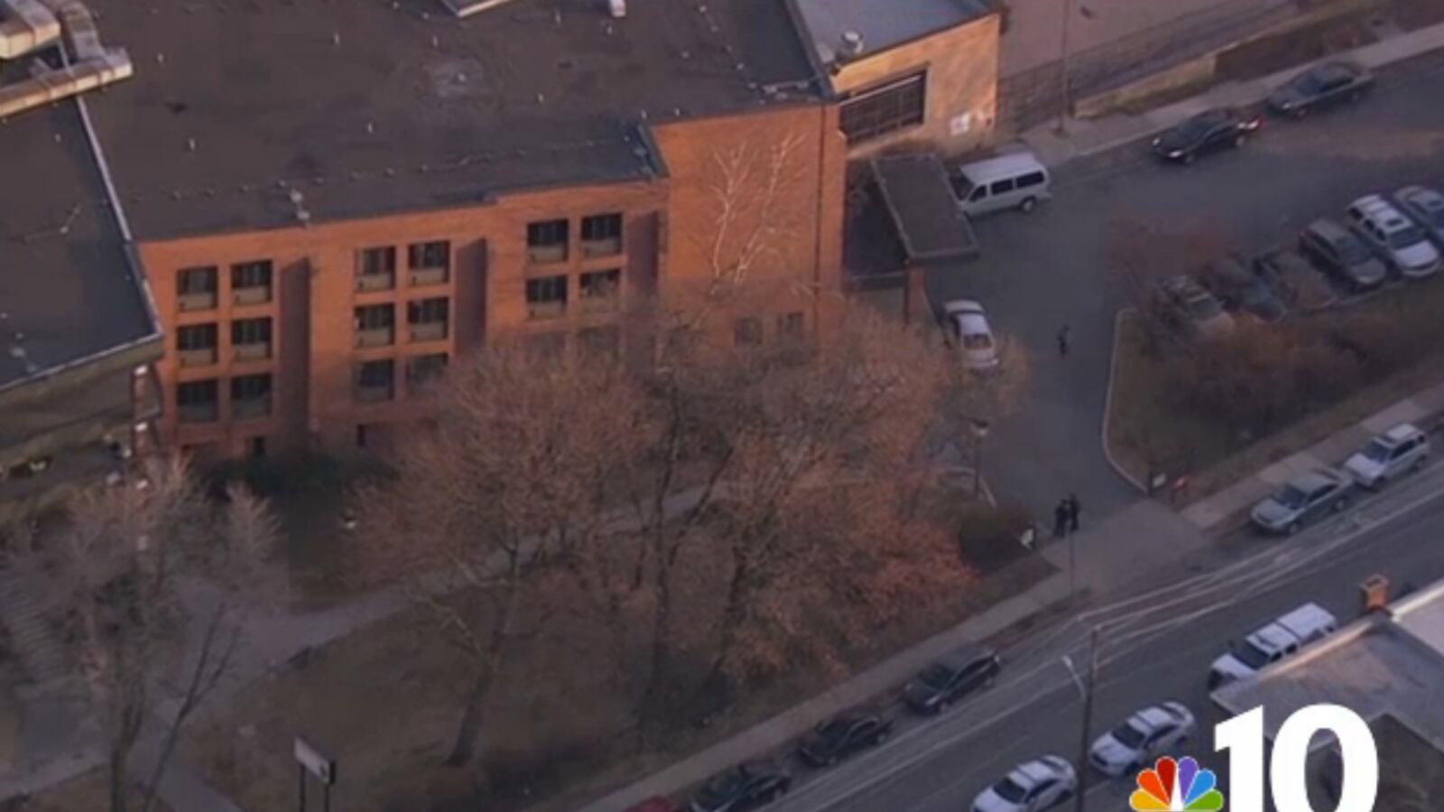 cheats/2014/01/17/students-shot-at-philly-school/140117-shooting-cheat_edovlm