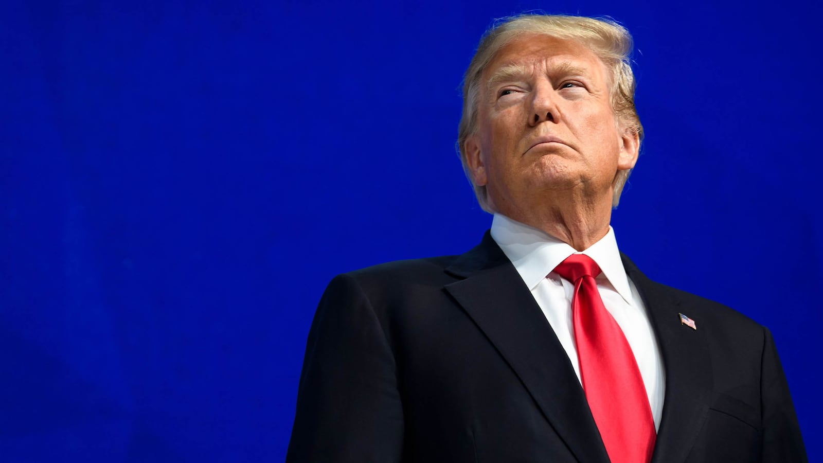 180723-lewis-trump-tease_fxszya