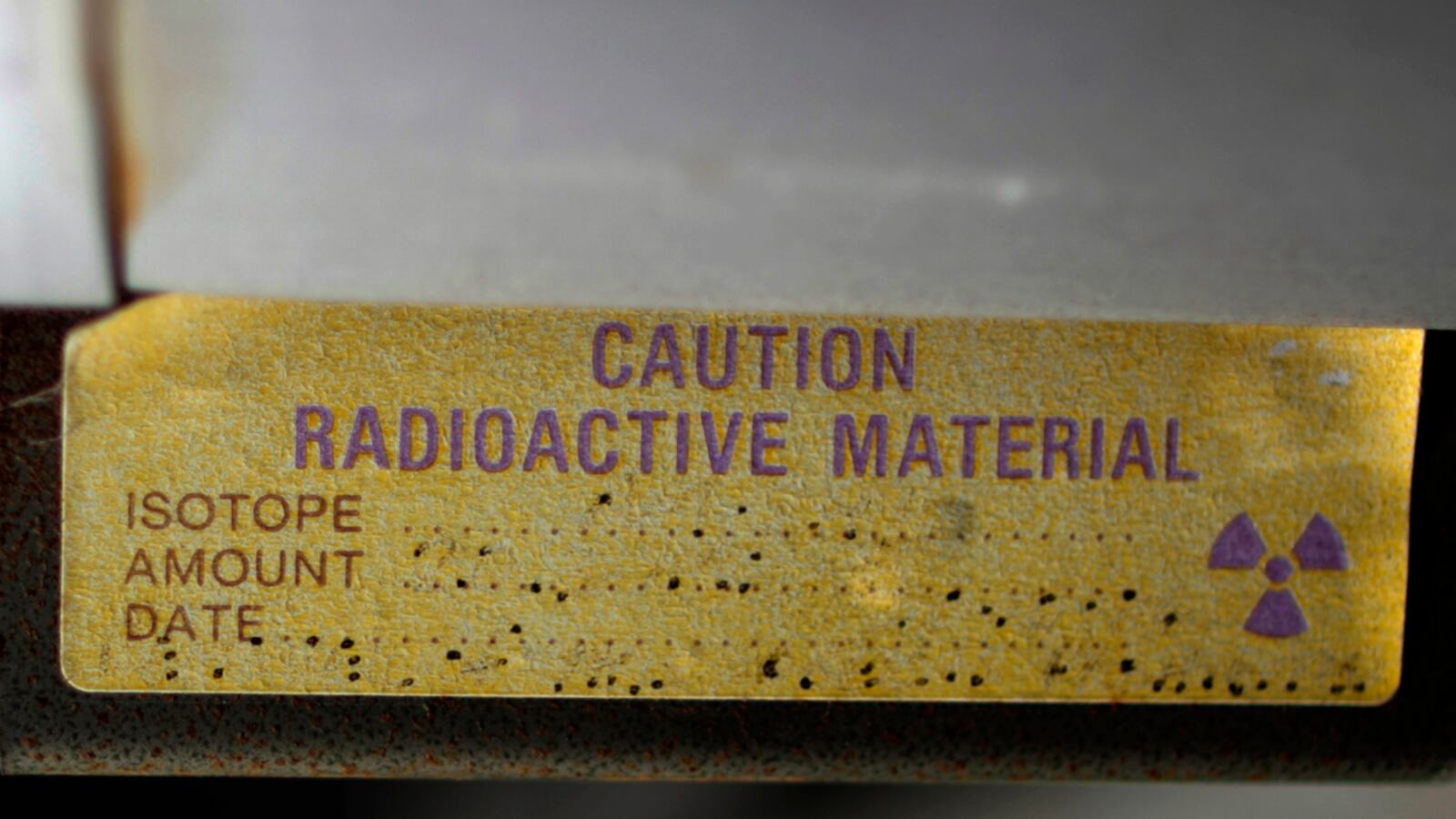 cheats/2016/02/18/isis-may-get-stolen-radioactive-material/160218-isis-wmd-cheat_z6t5yg