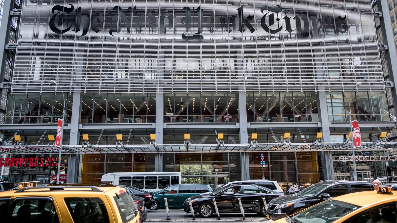 211122-nytimes-scabs-hero_wlmhif