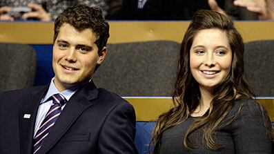 articles/2010/07/15/bristol-palins-ex-boyfriend-ben-barber-slams-levi-johnston/bristol-levi-engaged_zjqihw