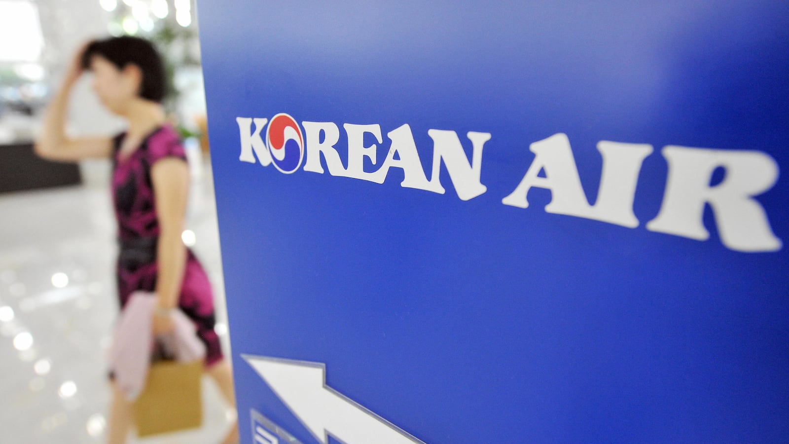 cheats/2014/12/09/korean-heiress-delays-flight-over-nuts/141209-korean-air-heiress-cheat_v9arme