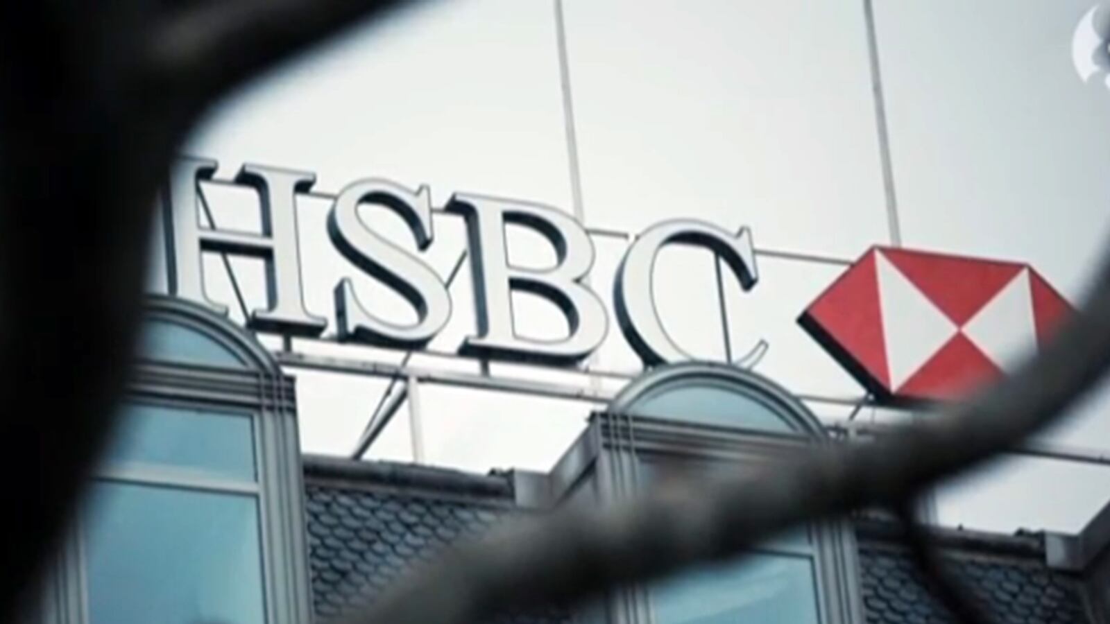 cheats/2015/02/09/hsbc-helped-wealthy-clients-dodge-taxes/1502009-hsbc-cheat_iu3gqb