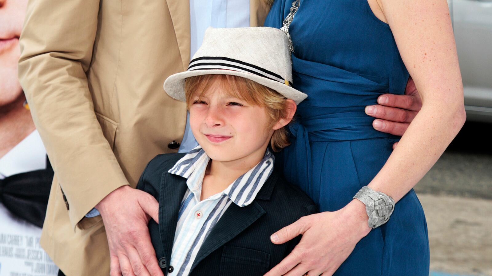 2011-06-13T120000Z_469422097_GM1E76D0OA201_RTRMADP_3_USA_oxhezq