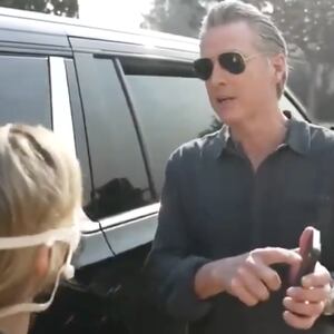 California Governor Gavin Newsom Flees Angry Citizen as L.A. Fires Rage On