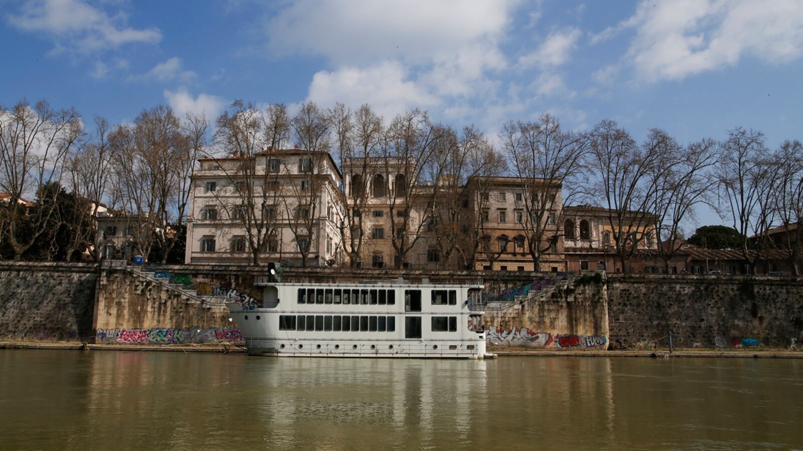 cheats/2016/07/05/rome-detains-man-over-slain-us-student/160705-tiber-river-student-death-cheat_uugxga