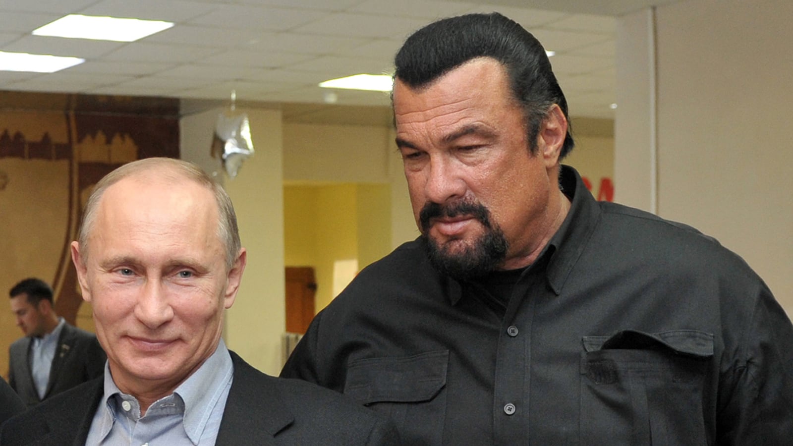 articles/2014/03/28/what-is-the-fascist-fascination-with-america-s-d-listers/140327-concha-segal-putin-tease_prnos7