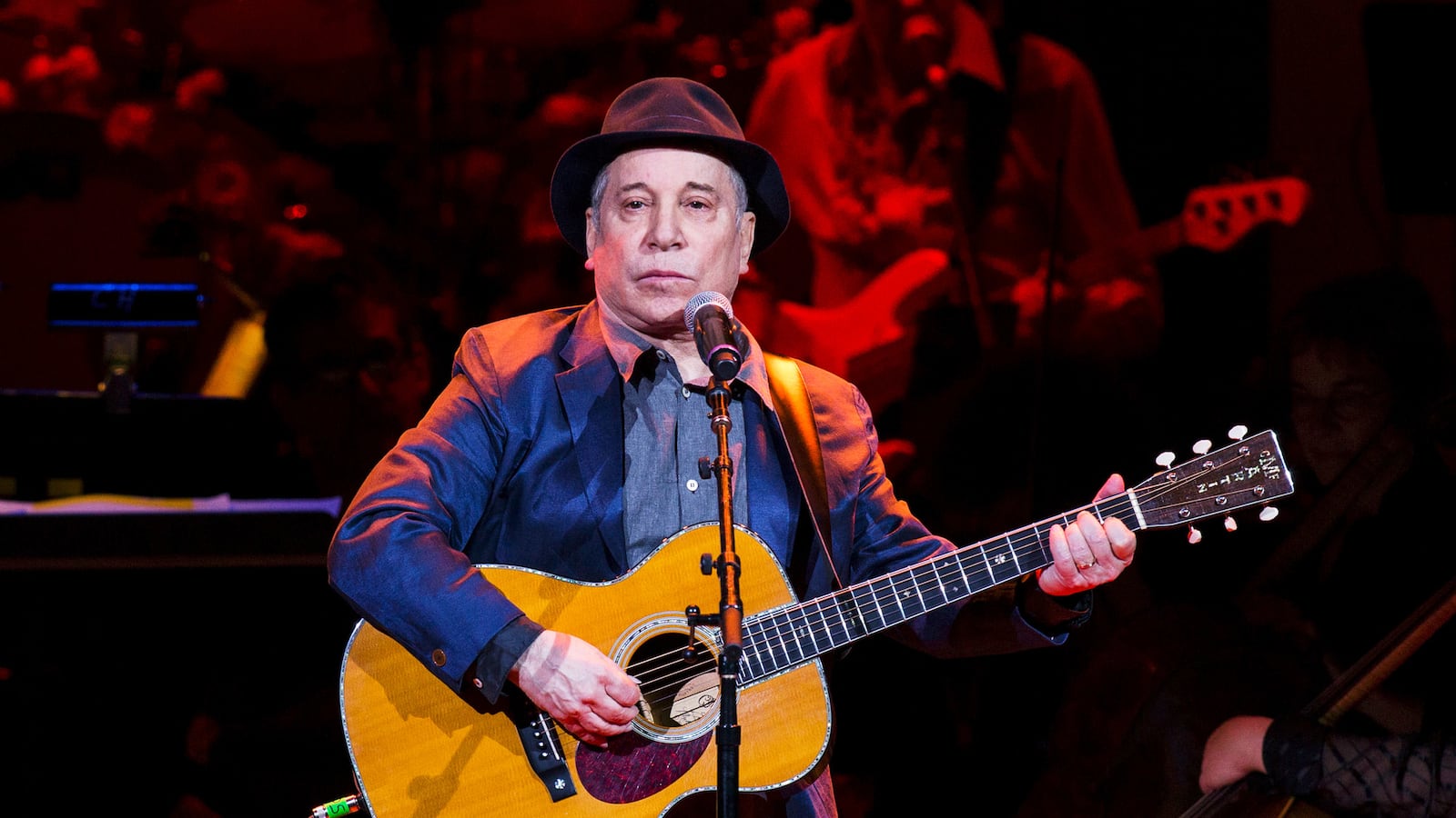 Image: Paul Simon performing