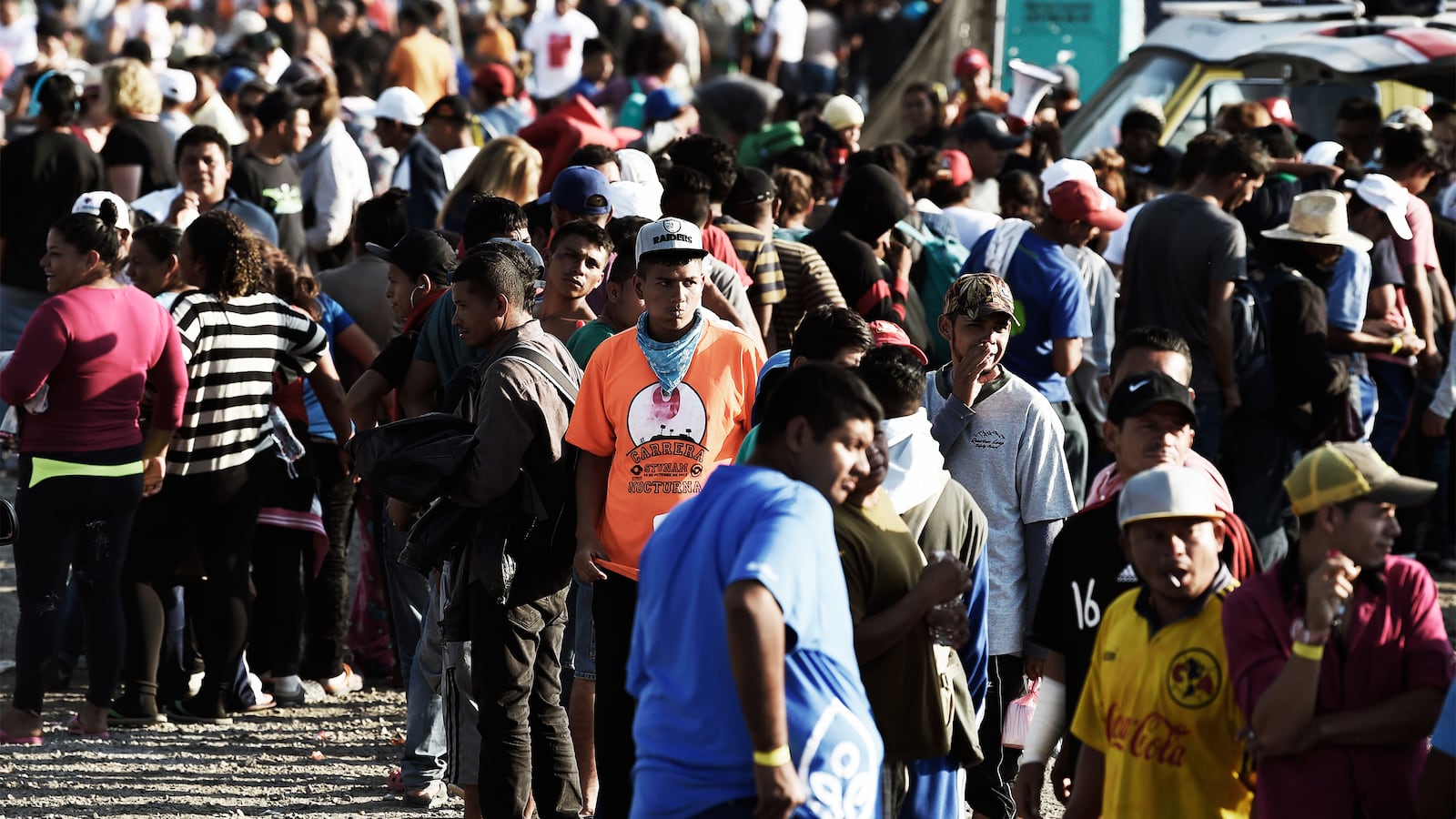 181112-swin-tani-caravan-tease_edaoqx