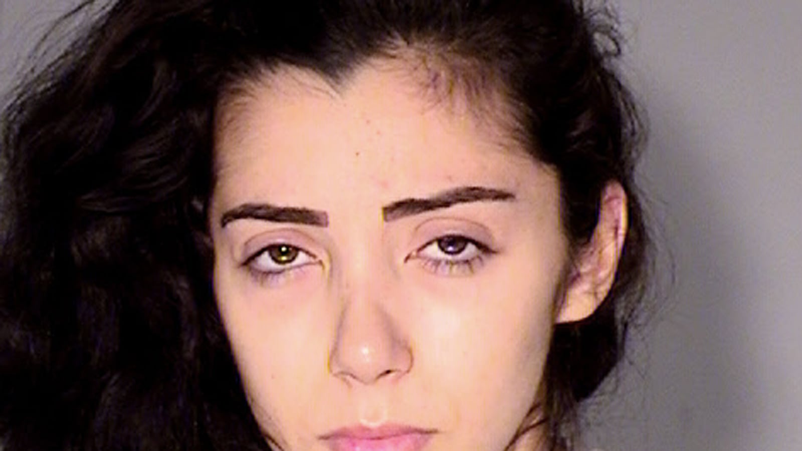 articles/2014/05/10/saudi-beauty-says-she-robbed-banks-for-her-mafia-lover/140509-dickson-alhuthaili-tease_ammiw4