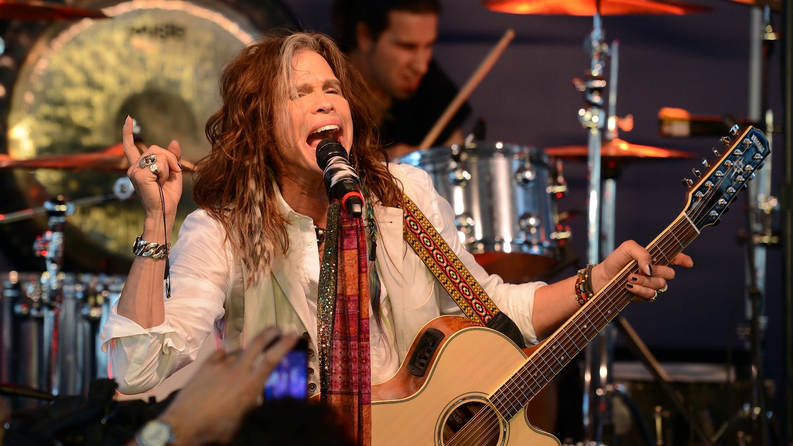 cheats/2013/05/05/aerosmith-cancels-jakarta-show/130505-aerosmith-bomb-threat-cheat_tdlqaz