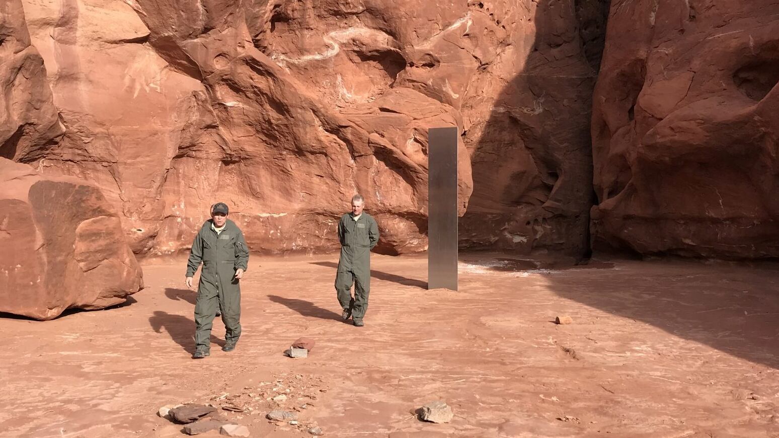 2020-11-24T165550Z_2101135110_RC2S9K9H3ZPM_RTRMADP_3_USA-MONOLITH_txclie